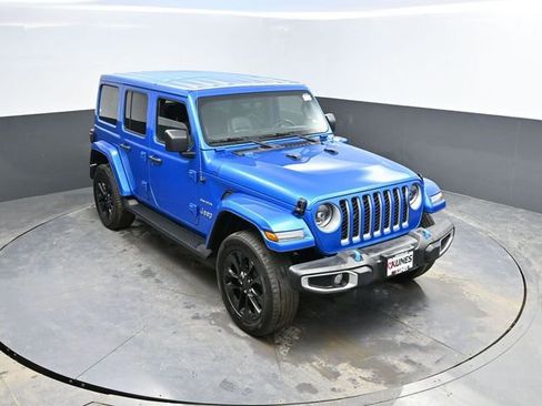 Used 2023 Jeep Wrangler Unlimited Sahara w/ Cold Weather Group image 42