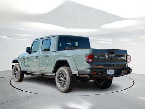 New 2026 Jeep Gladiator Sport AWD/4WD image 2