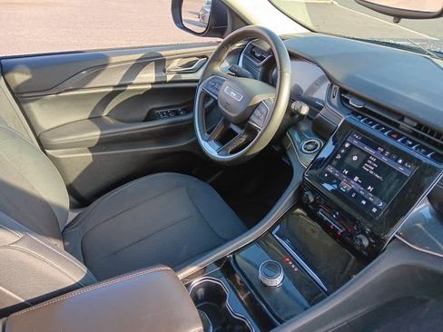 Used 2021 Jeep Grand Cherokee L Laredo w/ Luxury Tech Group I image 13