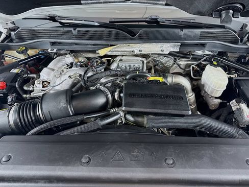 Used 2019 GMC Sierra 2500 Denali w/ Duramax Plus Package AWD/4WD image 30