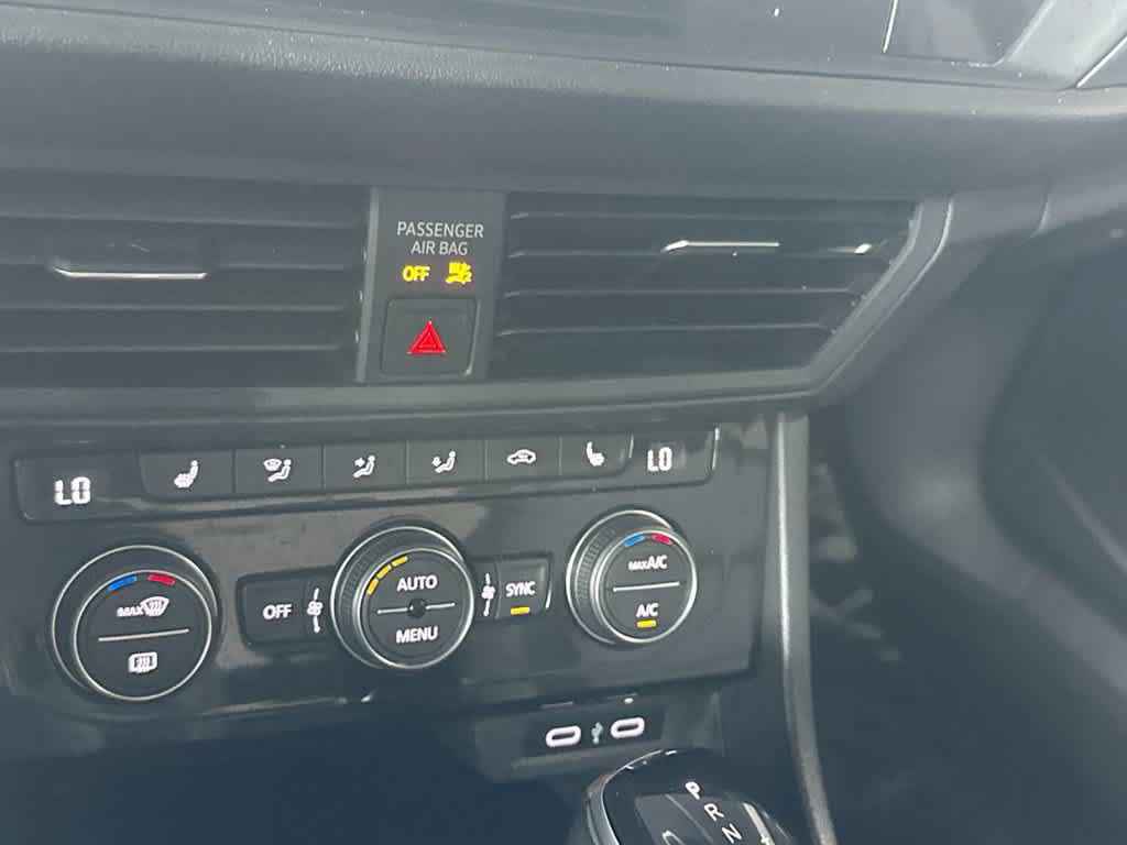 Used 2022 Volkswagen Jetta SE w/ Panoramic Sunroof Package FWD image 20