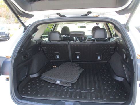 Used 2020 Subaru Outback Limited image 14