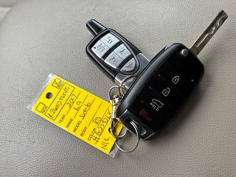 Used 2017 Kia Sorento AWD image 32