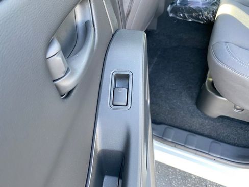 New 2026 Nissan Frontier SV w/ SV Convenience Package image 16