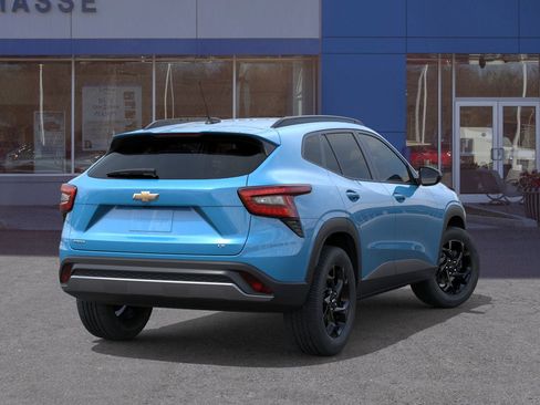 New 2026 Chevrolet Trax LT w/ Driver Confidence Package image 4