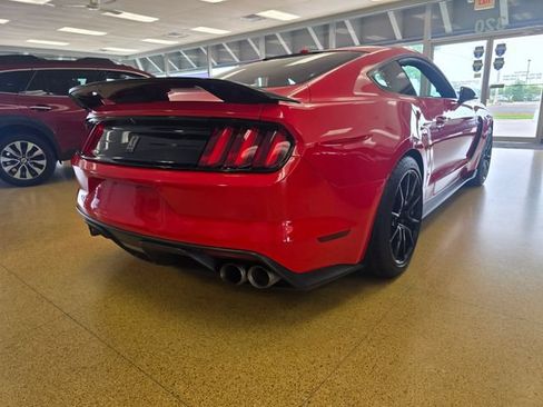 Used 2020 Ford Mustang Shelby GT350 w/ Technology Package RWD image 4