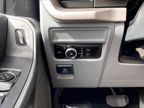 Used 2023 Ford F150 XLT RWD image 32
