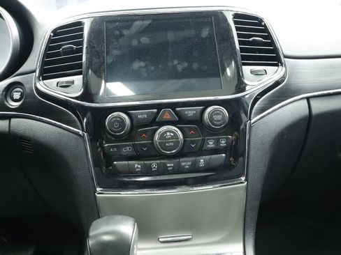 Used 2020 Jeep Grand Cherokee Limited w/ Trailer Tow Group IV AWD/4WD image 29
