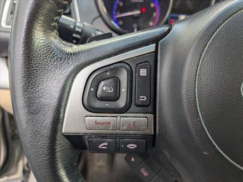 Used 2017 Subaru Outback 2.5i Limited image 14