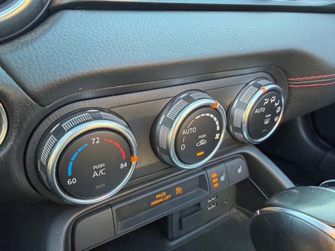 Used 2018 FIAT 124 Spider Abarth w/ Convenience Group image 25