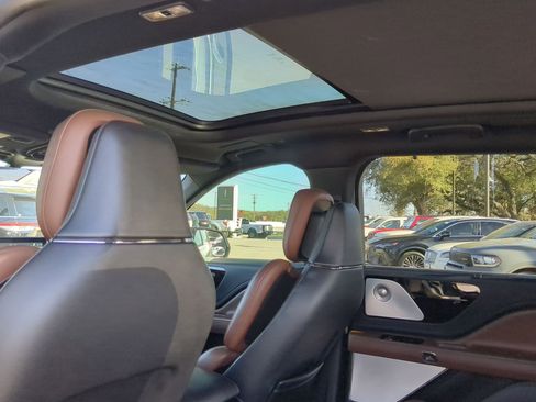 Used 2023 Lincoln Aviator Reserve w/ Equipment Group 201A image 21
