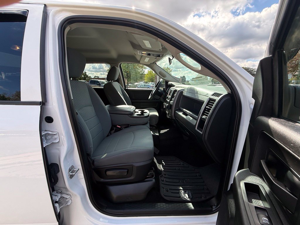 Used 2018 RAM 3500 Tradesman w/ Chrome Appearance Group AWD/4WD image 25