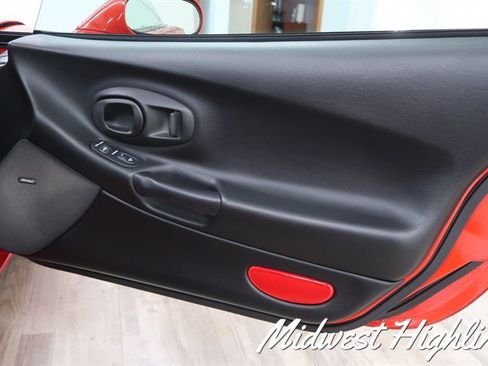 Used 2002 Chevrolet Corvette Coupe w/ Preferred Equipment Group2 RWD image 35