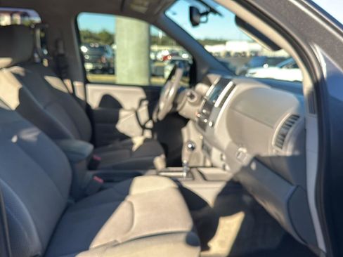 Used 2018 Nissan Frontier SV w/ Value Truck Package image 10