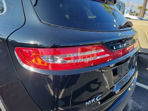 Used 2017 Lincoln MKC Reserve w/ Lincoln MKC Climate Package image 13