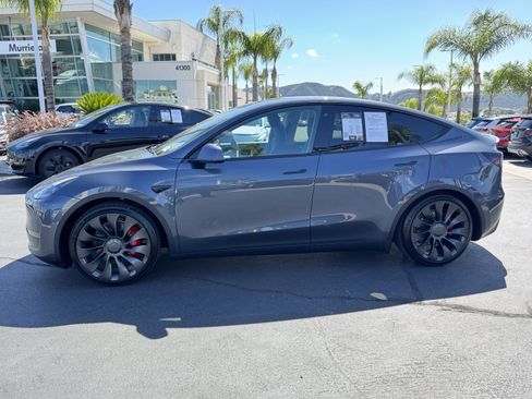 Used 2022 Tesla Model Y Performance image 8