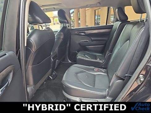 Used 2021 Toyota Highlander Limited image 20