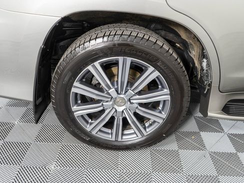 Used 2016 Lexus LX 570 4WD w/ Luxury Package image 35