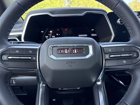 New 2026 GMC Canyon Elevation w/ LPO, Black Badging Package AWD/4WD image 18