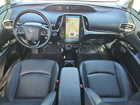 Used 2021 Toyota Prius Prime XLE w/ Carpet Mat Package (TMS) FWD image 9