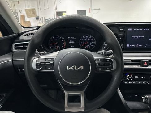 Used 2023 Kia K5 LXS image 15