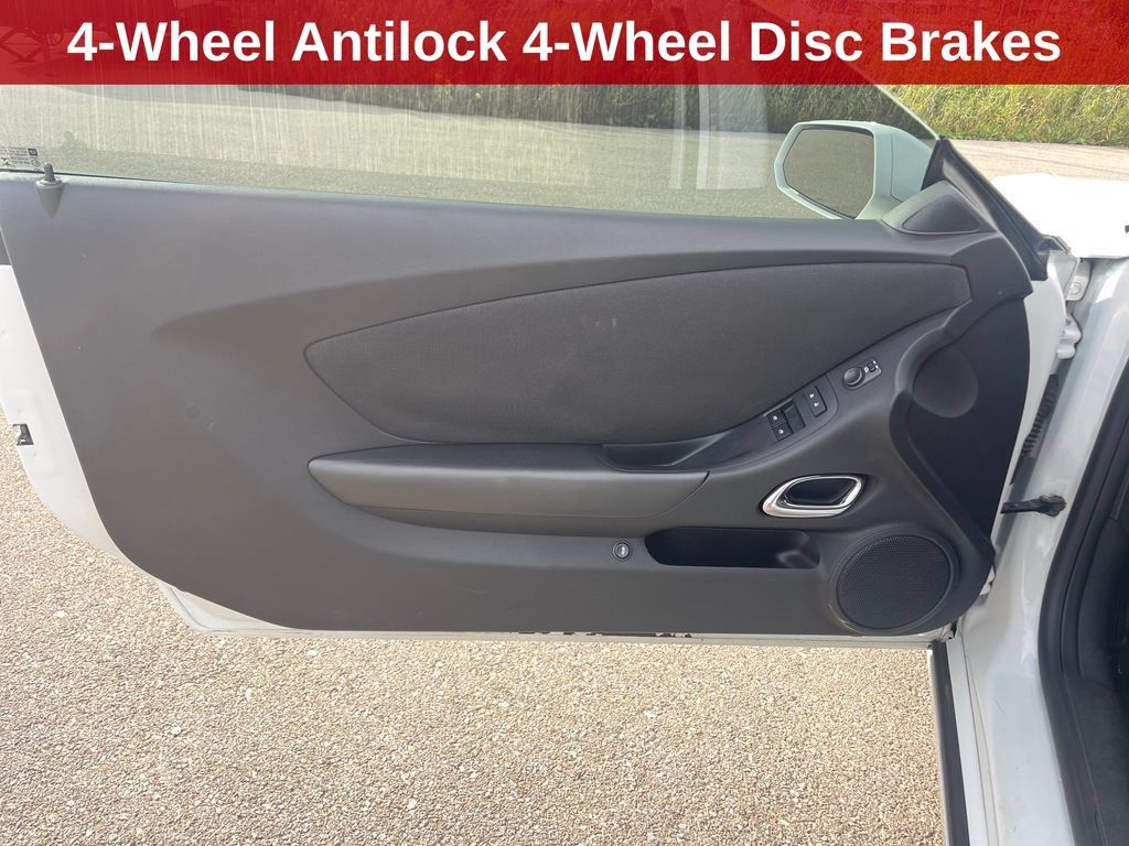Used 2015 Chevrolet Camaro LT RWD image 12