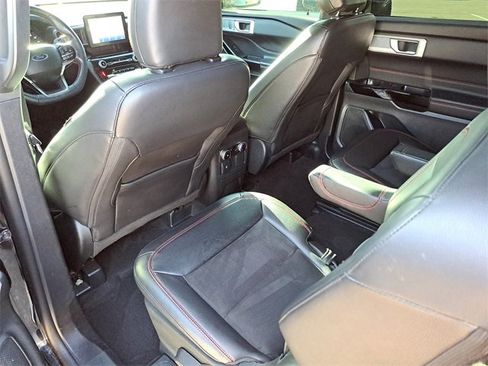 Used 2023 Ford Explorer ST-Line w/ Class IV Trailer Tow Package image 15