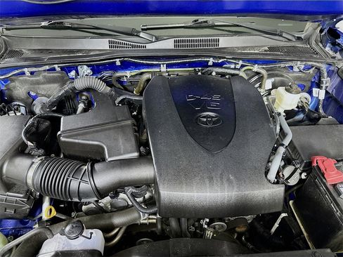 Used 2023 Toyota Tacoma SR5 image 9