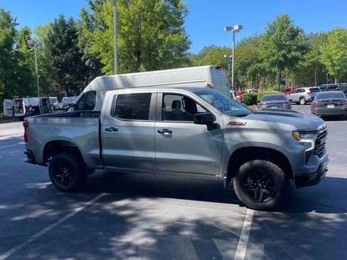 Used 2023 Chevrolet Silverado 1500 LT Trail Boss w/ Convenience Package II AWD/4WD image 5