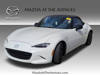 Used 2017 MAZDA MX-5 Miata Club video 1
