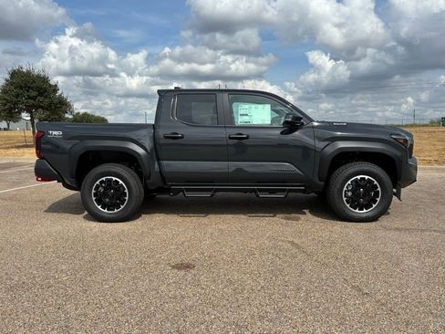 New 2025 Toyota Tacoma TRD Off-Road image 5