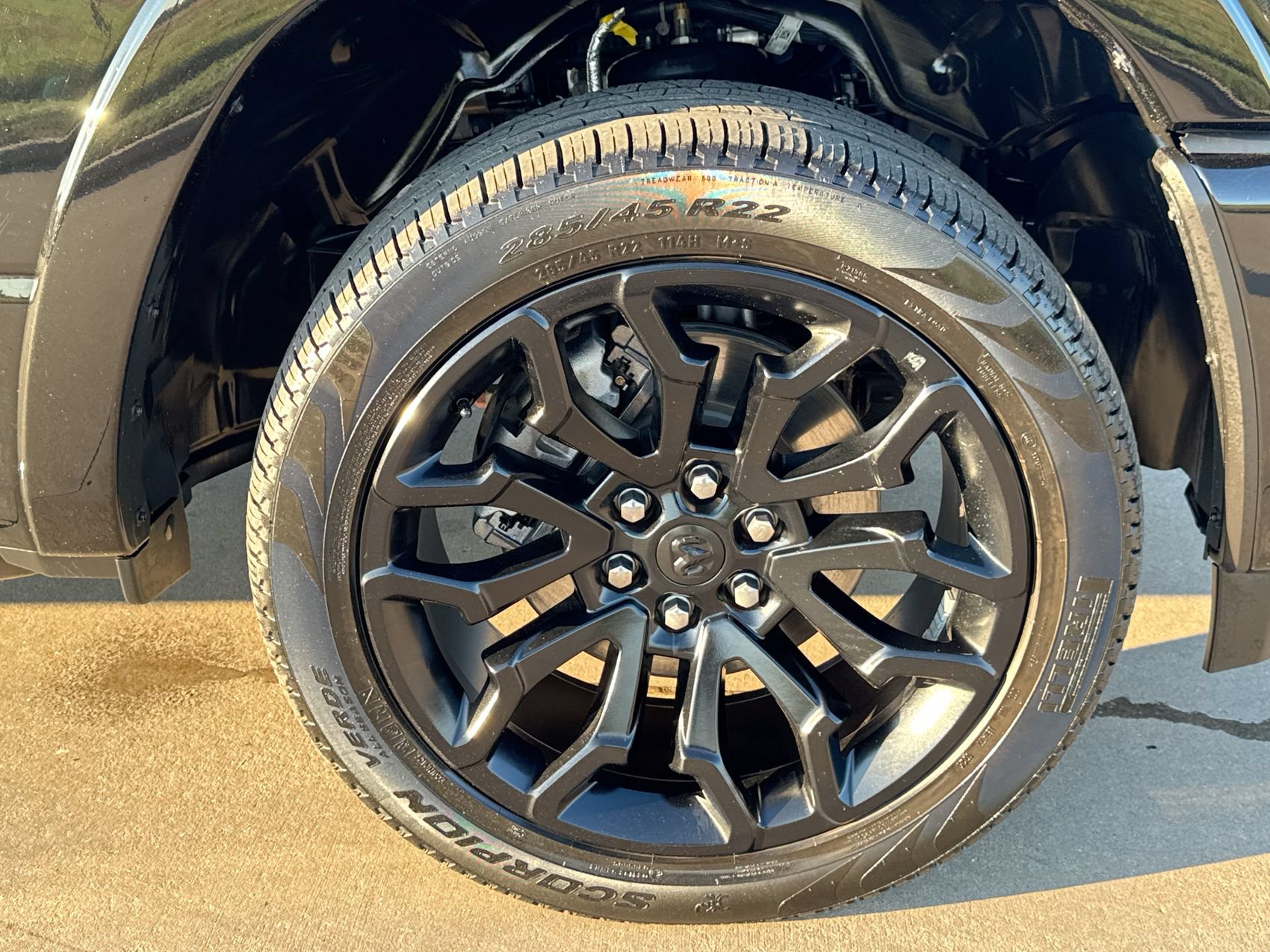 Used 2025 RAM 1500 Limited AWD/4WD image 10