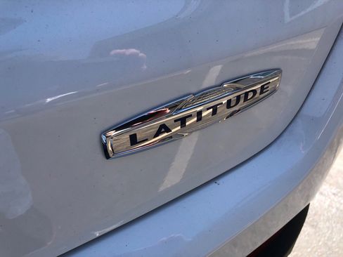 Used 2019 Jeep Compass Latitude w/ Popular Equipment Group image 15