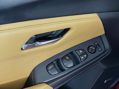 Used 2024 Nissan Sentra SV w/ SV Premium Package image 15