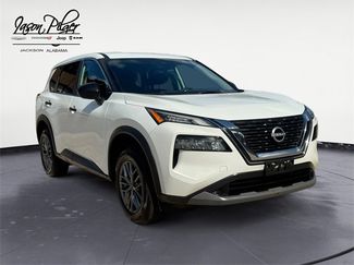 Used 2023 Nissan Rogue S image 1