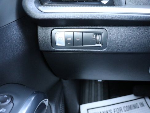 Used 2026 Chevrolet Traverse LT image 12