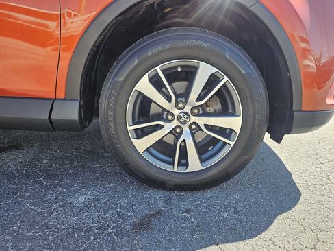 Used 2016 Toyota RAV4 XLE FWD image 6