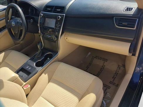 Used 2015 Toyota Camry LE image 20