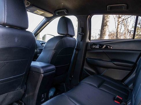 Used 2023 Mitsubishi Eclipse Cross SE image 24