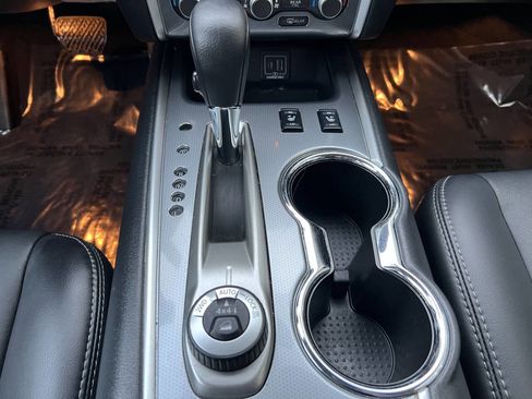 Used 2019 Nissan Pathfinder SL image 18