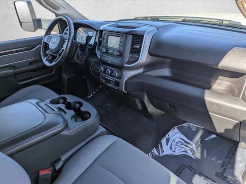 Used 2019 RAM 2500 Big Horn image 19