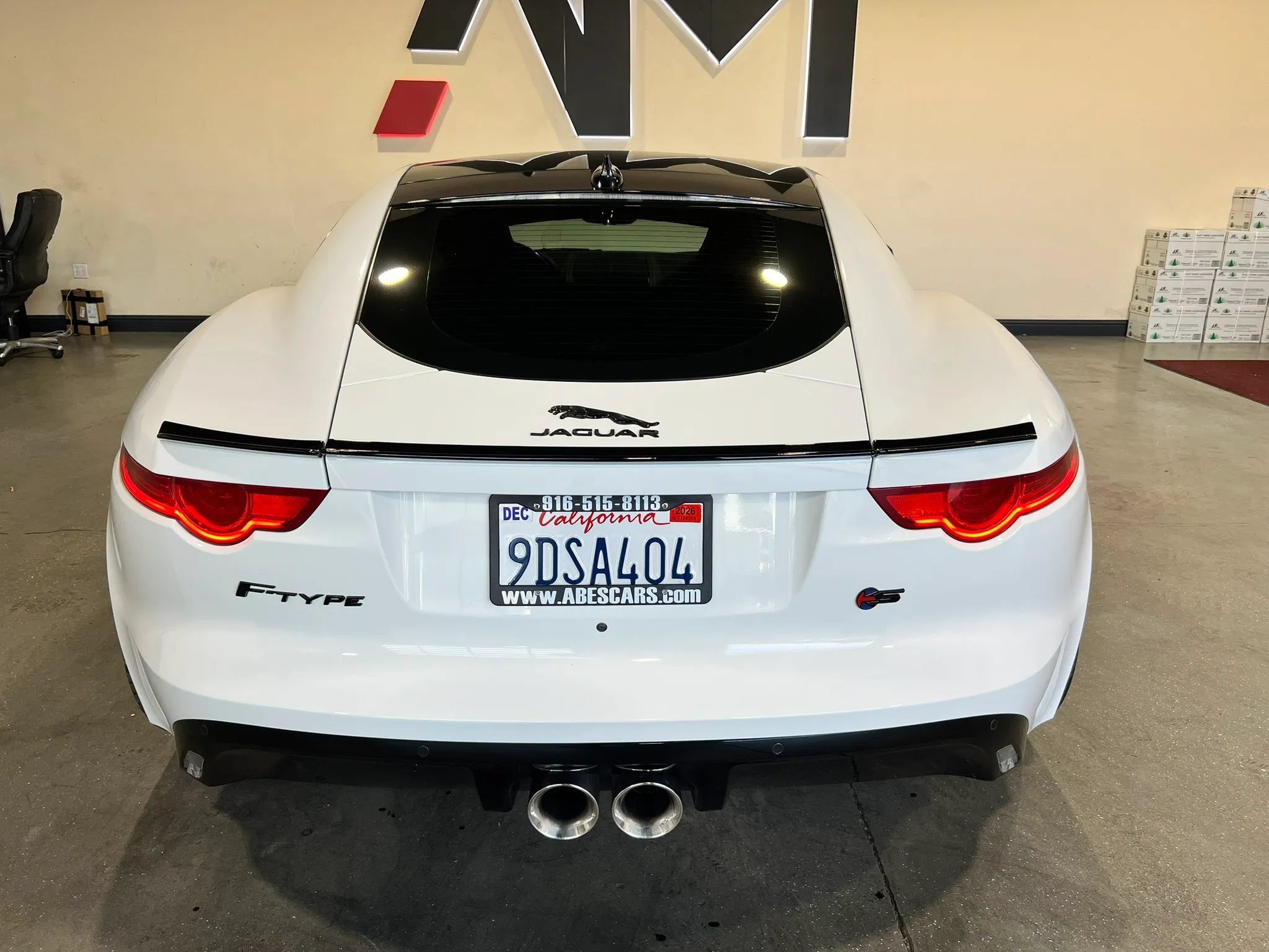 Used 2016 Jaguar F-TYPE S RWD image 5