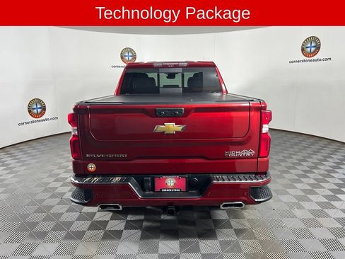 Used 2022 Chevrolet Silverado 1500 High Country w/ Technology Package AWD/4WD image 18