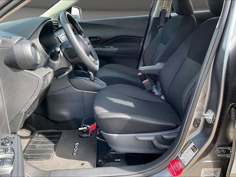 Certified 2025 Nissan Kicks Play S FWD image 23