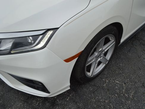 Used 2018 Honda Odyssey EX-L image 3