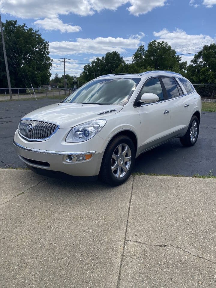 Used 2008 Buick Enclave CXL w/ Entertainment Package #2 AWD/4WD image 1