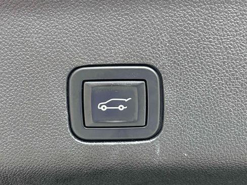 Used 2021 Chevrolet Suburban High Country AWD/4WD image 23