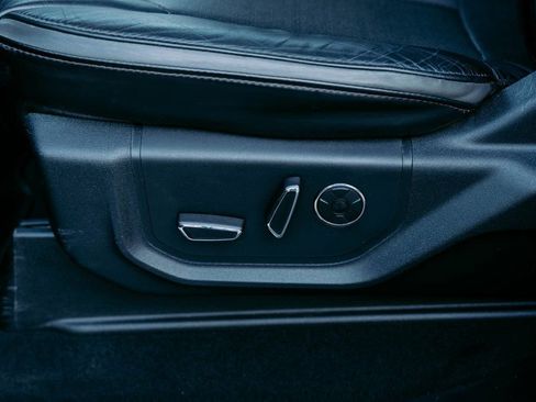 Used 2014 Ford F350 Platinum w/ Platinum Package image 16