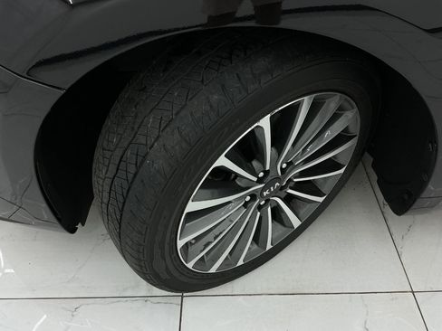 Used 2018 Kia Cadenza Premium FWD image 46