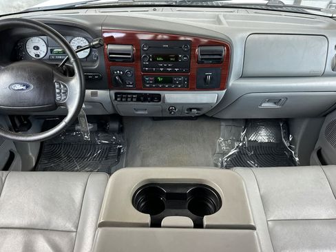 Used 2006 Ford F250 Lariat AWD/4WD image 3